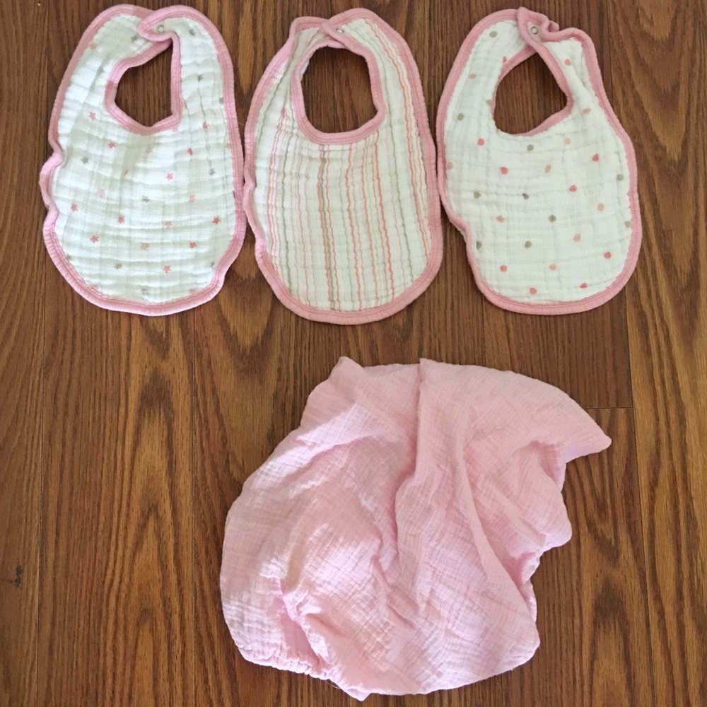 Aden + Anais Lot